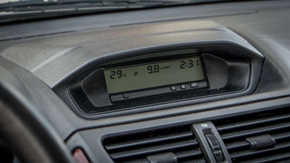 MITSUBISHI SPACE WAGON