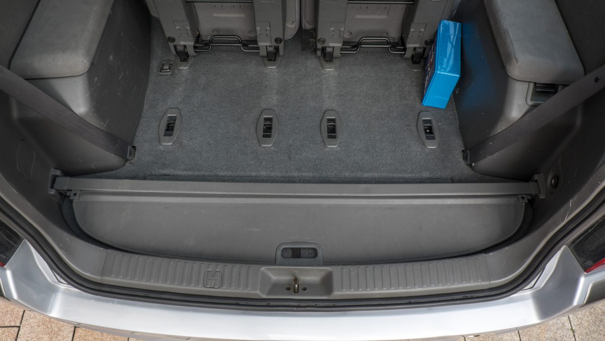 MITSUBISHI SPACE WAGON