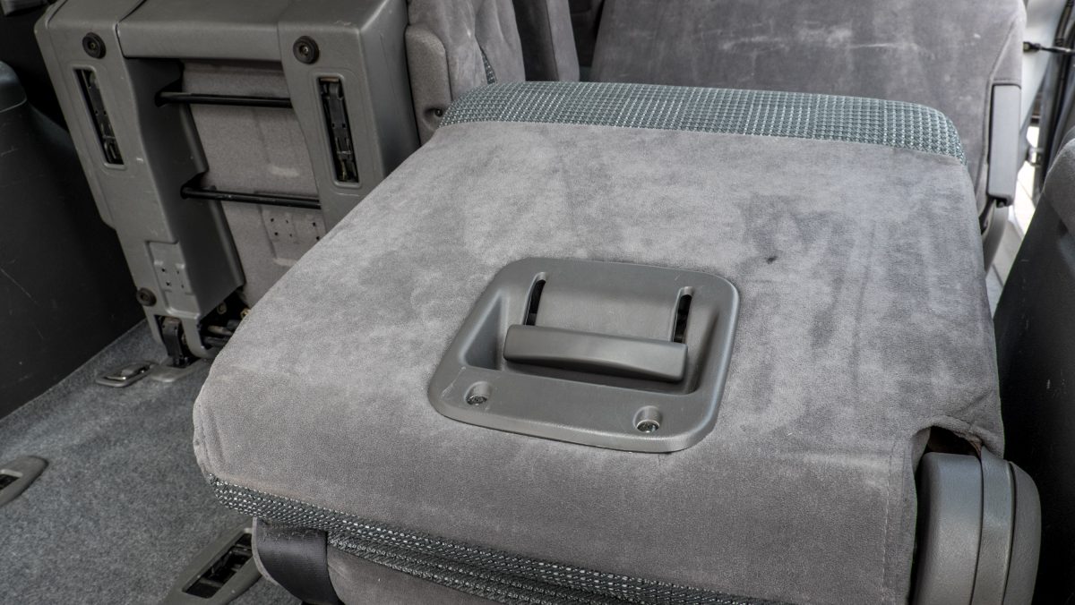 MITSUBISHI SPACE WAGON