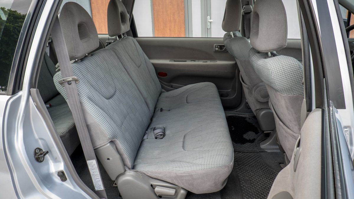 MITSUBISHI SPACE WAGON