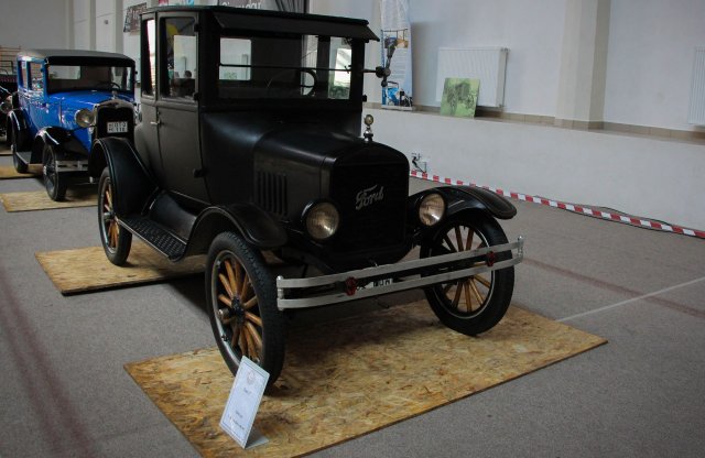 Ford T-modellekkel randevúzhatsz Makón