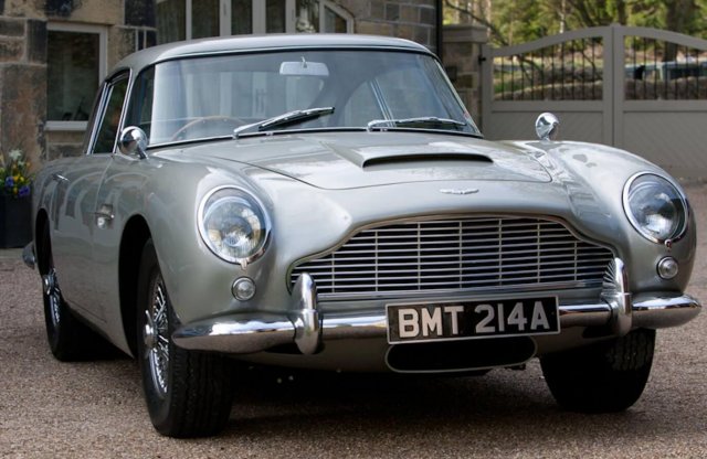 Eladó a 007-es ügynök Aston Martinja