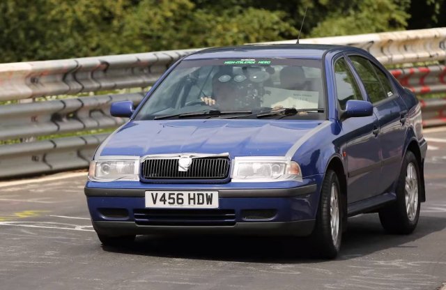 1300 kilométer egy tankkal, 20 évesen? Tessék!