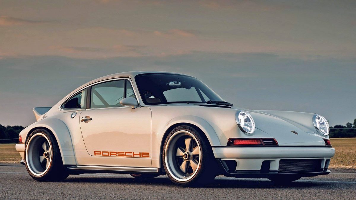 PORSCHE