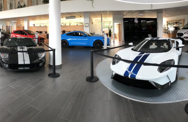 Megérkezett hazánk egyetlen Ford GT-je!