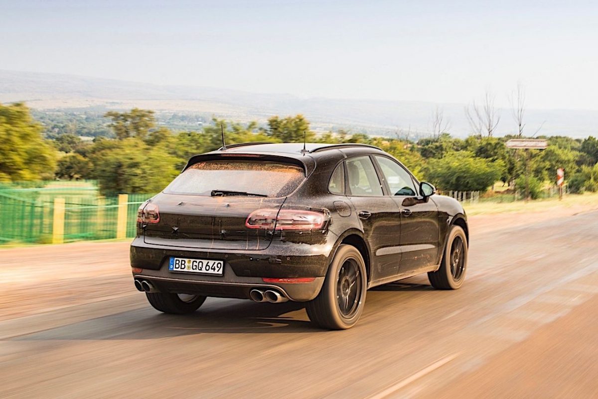 PORSCHE MACAN