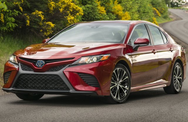 Visszatér Európába a Toyota Camry