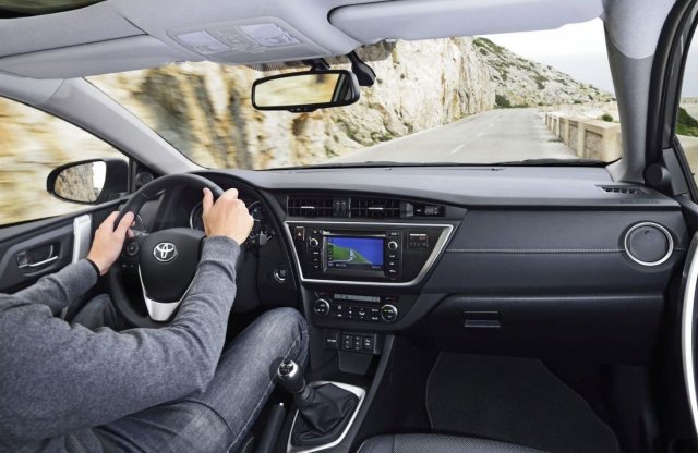 Folyamatosan jelentenek a mindent látó Toyoták