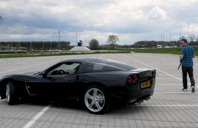 Életnagyságú távirányítós autó 400 lóerővel