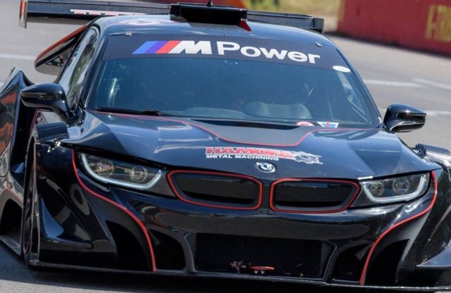 Kicsit máshogy szól a V8-as BMW i8