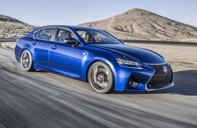 Villanyosítja sportos modelljeit a Lexus
