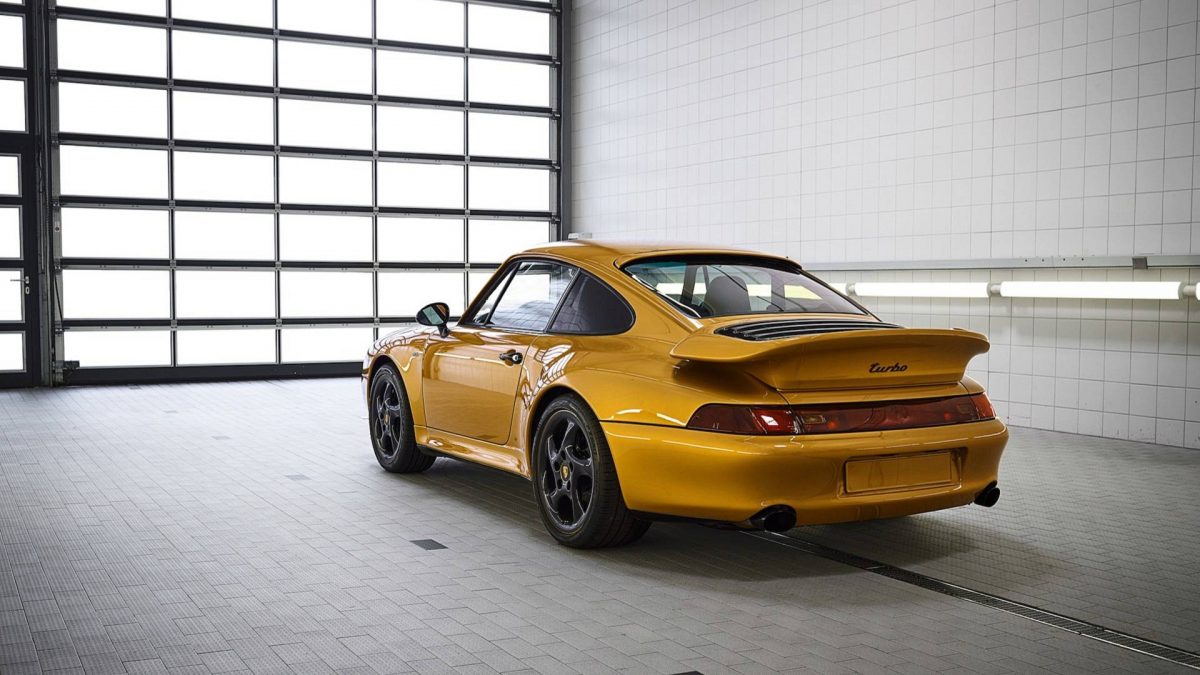 PORSCHE 993