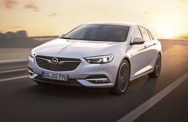 Új 1,6 literes benzinmotort kap az Opel Insignia