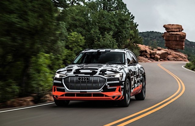 Szeptemberben érkezik az elektromos Audi