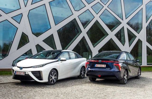 Újabb technológiát kíván elterjeszteni a Toyota