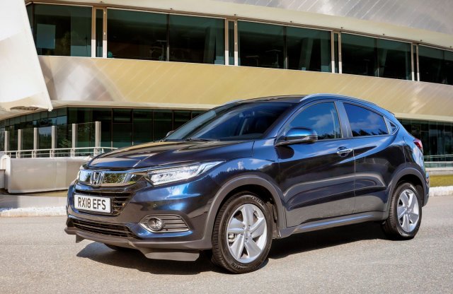 Friss arccal és új motorokkal érkezik a HR-V