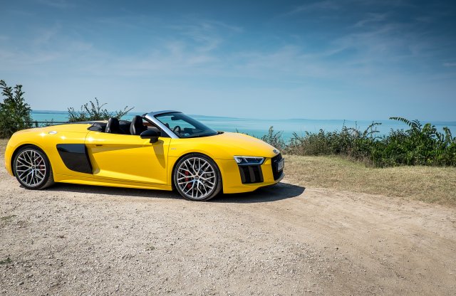 A Vasember aztán tud élni – Kipróbáltuk az Audi R8-at!