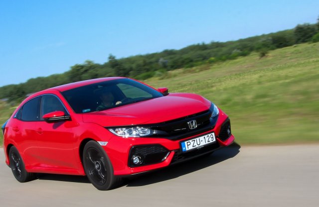 9 fokozatú automata ennél olcsóbban nincs – Honda Civic teszt