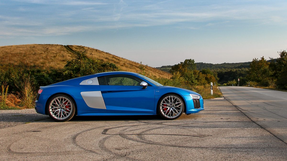 AUDI R8