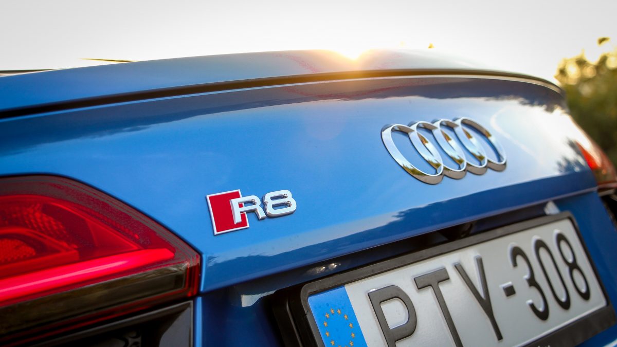 AUDI R8