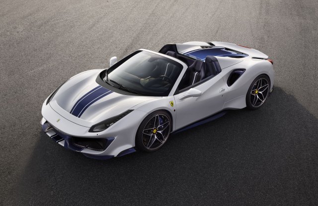 Pista kalapot emel! – Ferrari 488 Pista Spider