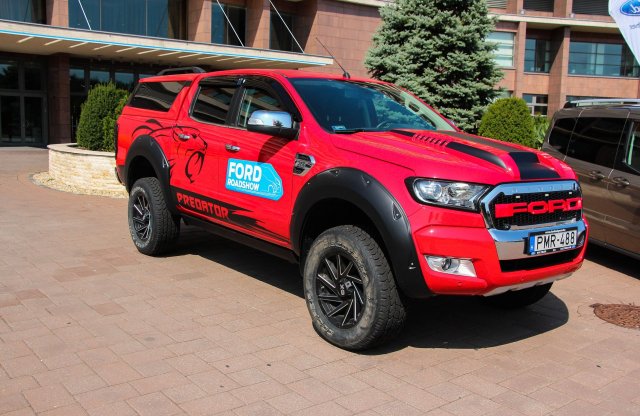 Folytatódik a Ford haszonjármű offenzívája