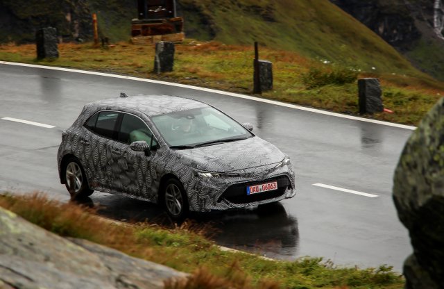 Exkluzív fotókon a 12 év után visszatérő Toyota Corolla