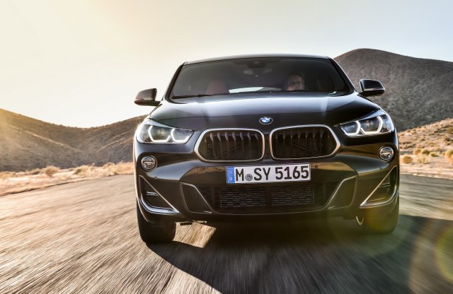 306 lóerővel érkezett a BMW legerősebb négyhengeres motorja