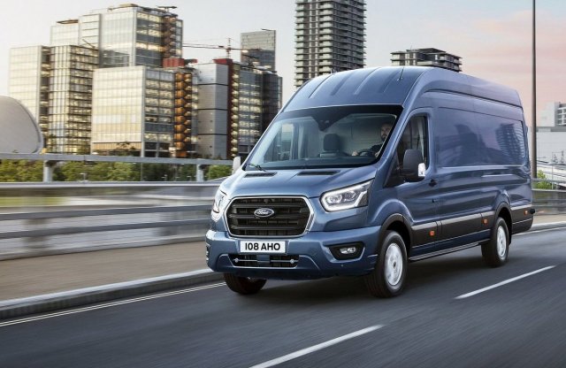 Megérkezett a Ford konnektoros hibrid teherautója