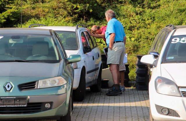 A kutyának sem kellettek a rendőr Astrák - árverésen jártunk