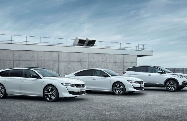 Plug in hibrid modellekkel újít a Peugeot