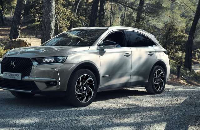 A DS is hibridizálja szabadidő-autóját