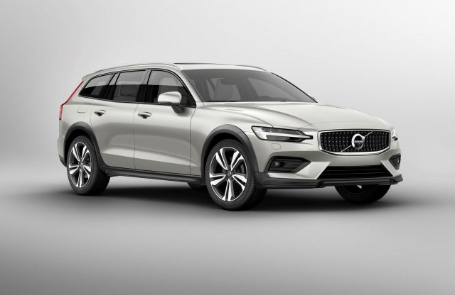 Hét és fél centivel magasabbra nőtt a Volvo V60 Cross Country