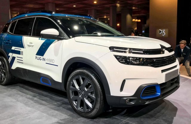Hibriddel érkezett a Citroën Párizsba