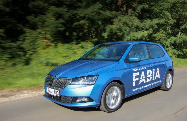 Te rájönnél, hogy háromhengeres? Skoda Fabia 1.0 TSI DSG