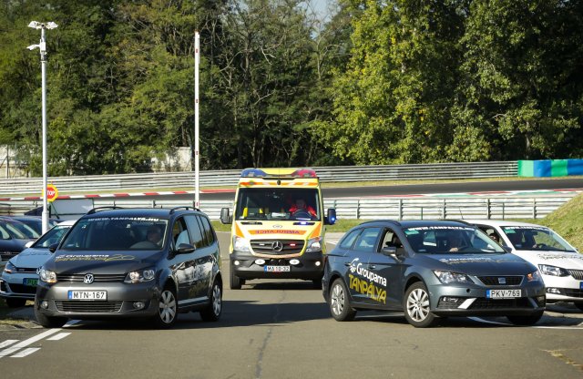 Légyszi, segíts te is, hogy ők is segíthessenek!