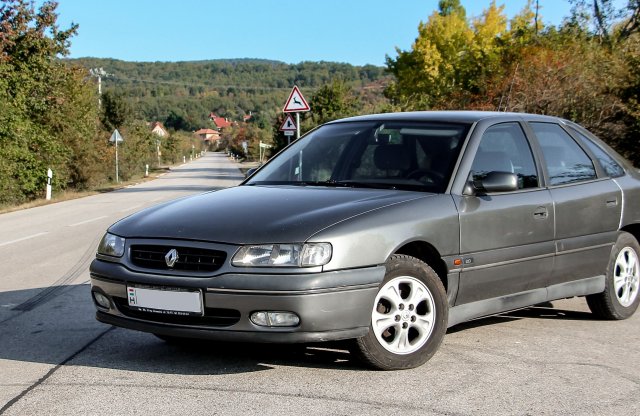 Filléres családi anyahajó – Renault Safrane