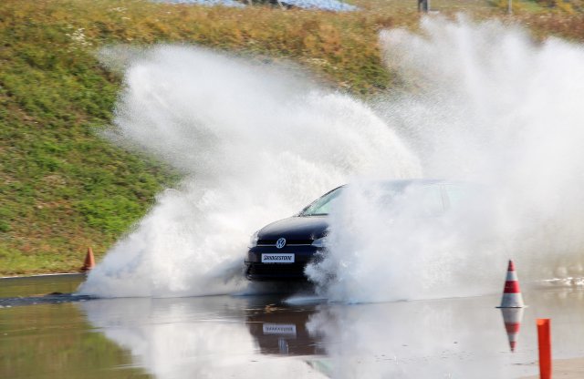 Egyetlen gumi egész évre? Itt egy újabb ígéretes ajánlat