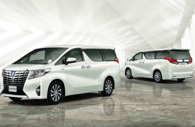 Egyterűvel bővül a Lexus palettája?