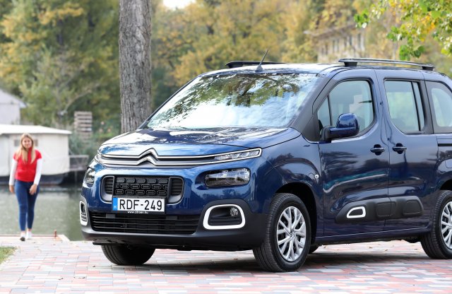 Heten is beleülhetnek, 600 ezer forint árkedvezménnyel adják