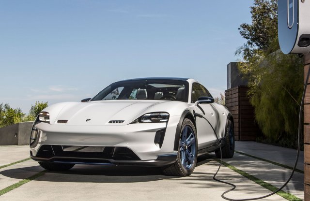 Zöld utat kapott a Porsche villany-crossovere