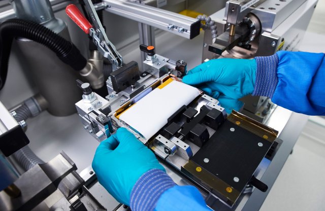 A BMW partnereivel kitolná az akkumulátorok élethosszát