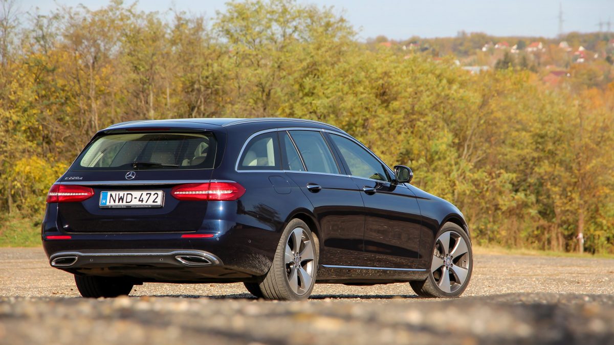 MERCEDES-BENZ E-OSZTÁLY