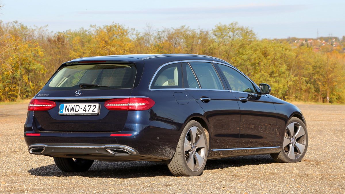 MERCEDES-BENZ E-OSZTÁLY