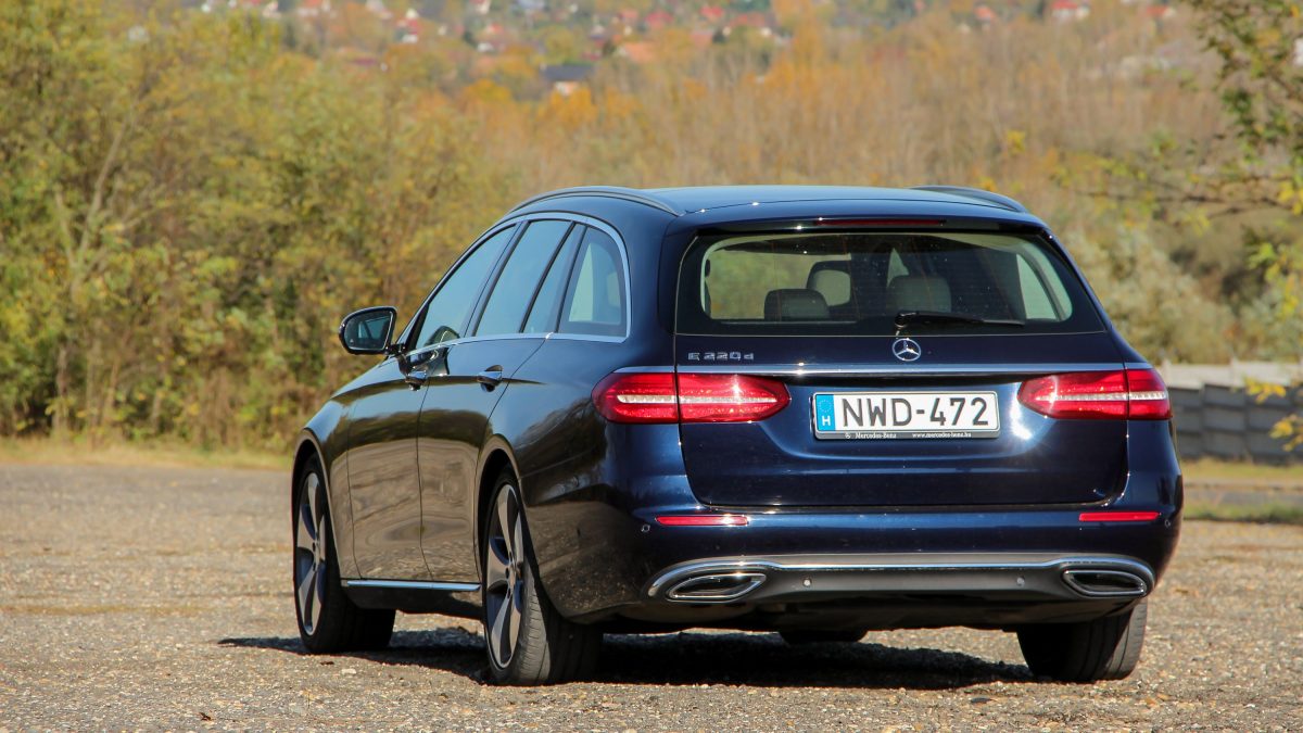 MERCEDES-BENZ E-OSZTÁLY