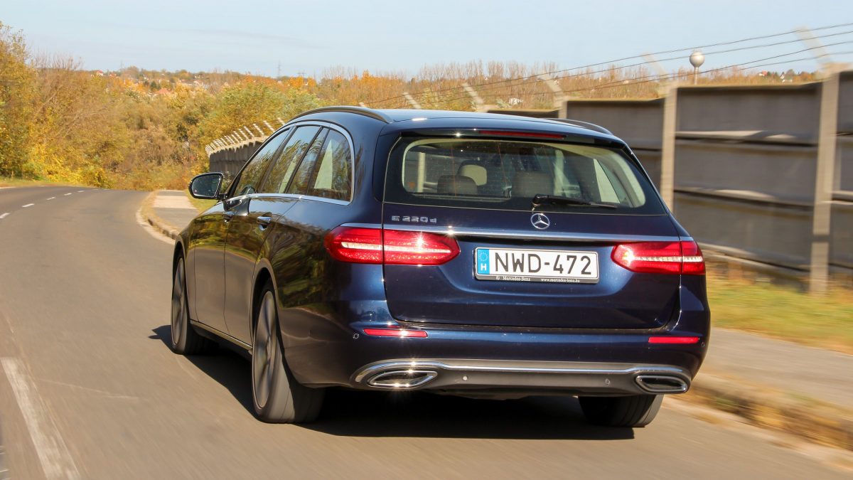 MERCEDES-BENZ E-OSZTÁLY