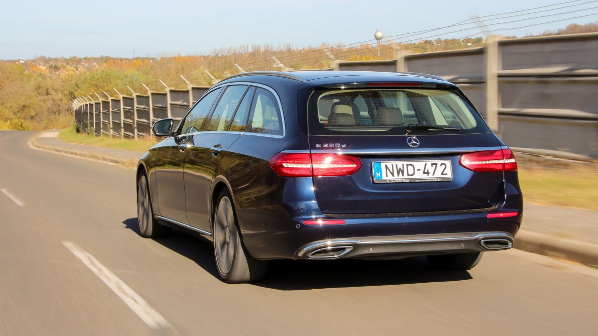 MERCEDES-BENZ E-OSZTÁLY