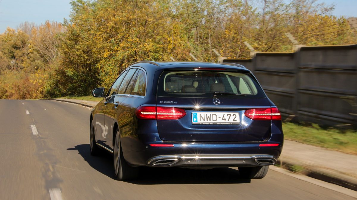 MERCEDES-BENZ E-OSZTÁLY