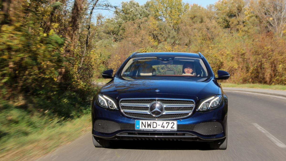 MERCEDES-BENZ E-OSZTÁLY