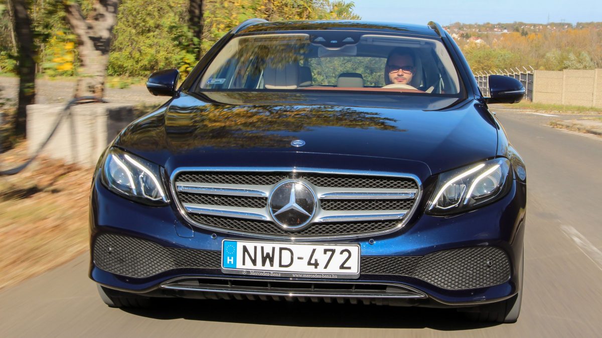 MERCEDES-BENZ E-OSZTÁLY